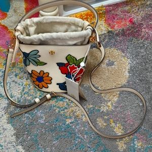 BRAND NEW GENUINE TORY BURCH BUCKET BAG